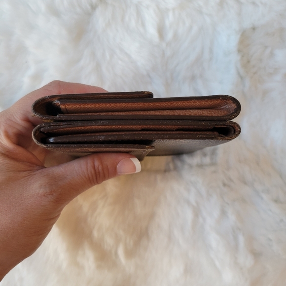 Authentic LOUIS VUITTON Monogram Portefeiulle Elise Leather Wallet - Picture 3 of 9